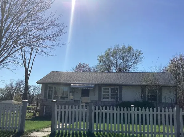 6526 Clover Pl NE, Fridley, MN 55432