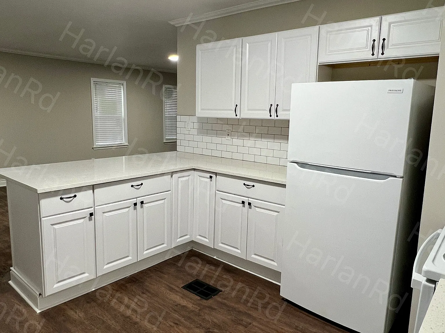3 bed, 1184 sqft, $1,925 — Photo 3