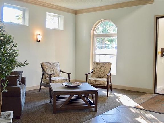 3rd image of 180 Fox Hollow Dr APT 205