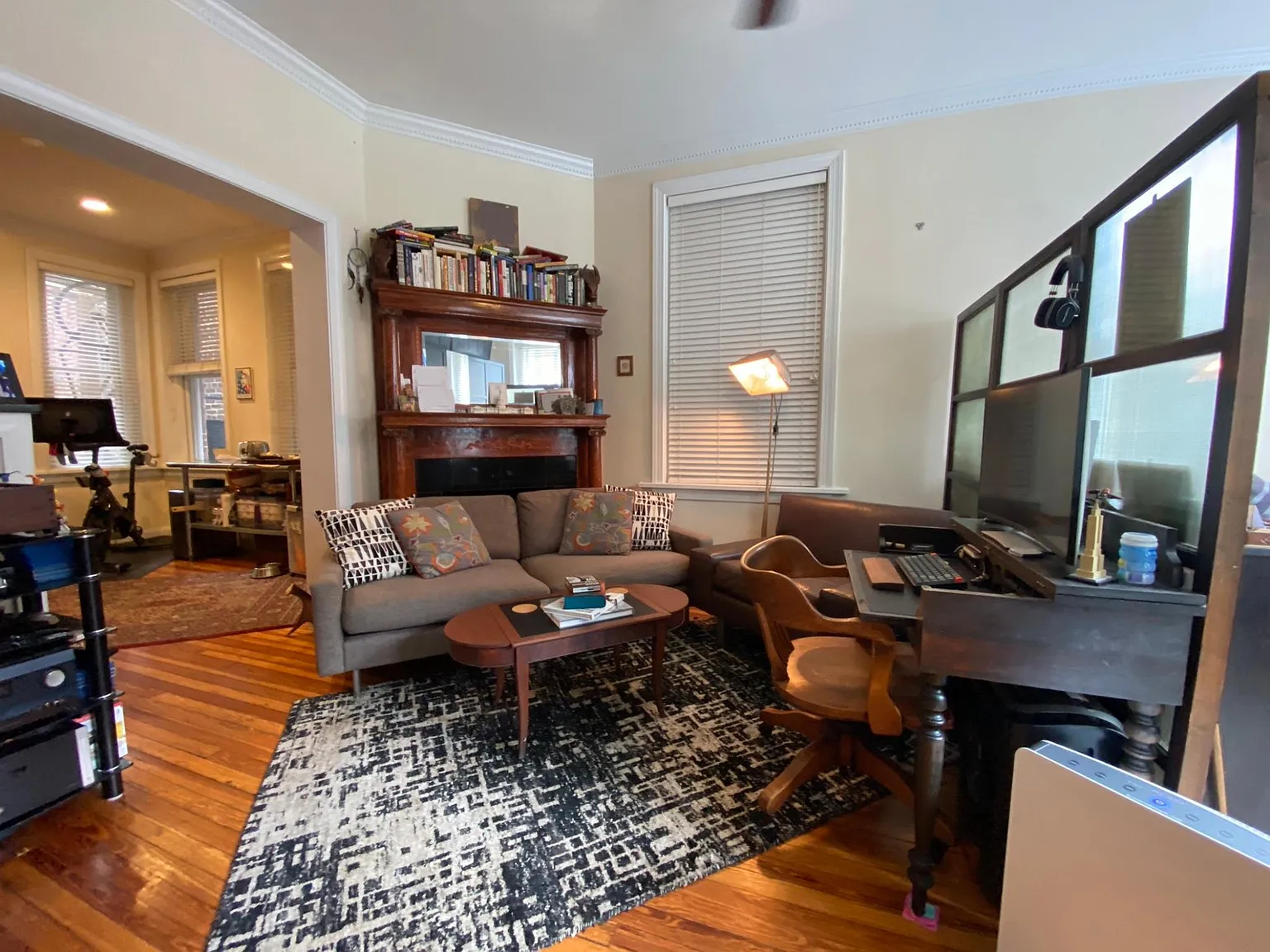1 bed, 600 sqft, $2,100 — Photo 3