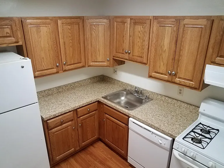 3102 Commonwealth Ave #104 — Photo 2