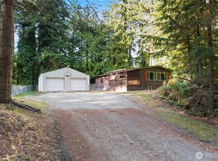 1415 Lakewood Dr, Camano Island, WA