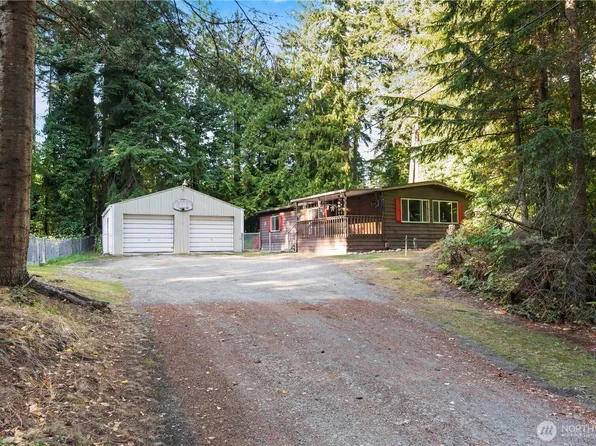 1415 Lakewood Drive, Camano Island, WA 98282