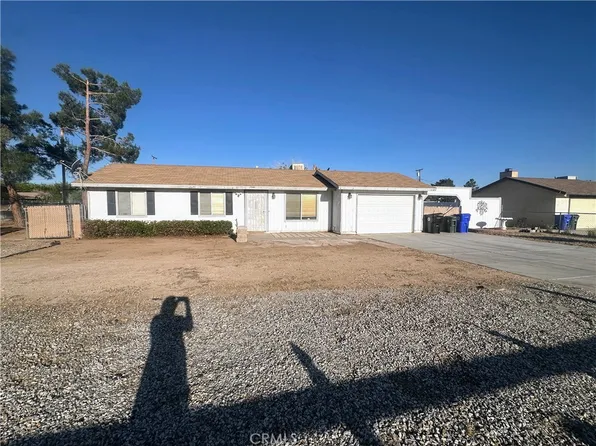 12716 Iroquois Rd, Apple Valley, CA 92308