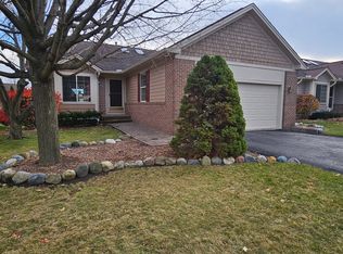 4094 Boulder Pond Dr, Ann Arbor, MI 48108