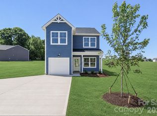 102 6th Ave SE, Hildebran, NC 28602