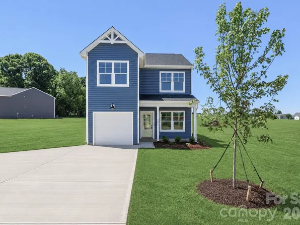 102 6th Ave SE, Hildebran, NC 28602