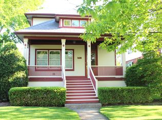 70 Northgate Rd, Riverside, IL 60546