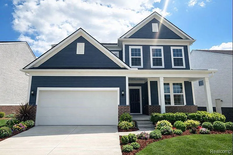 698 Gretchen Ln photo 1