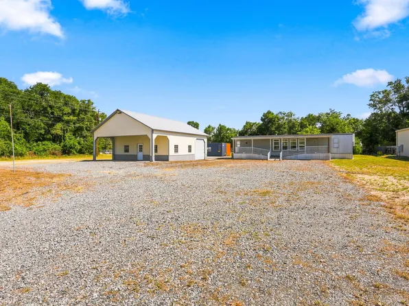 1564 W Cherry St, Jesup, GA 31545