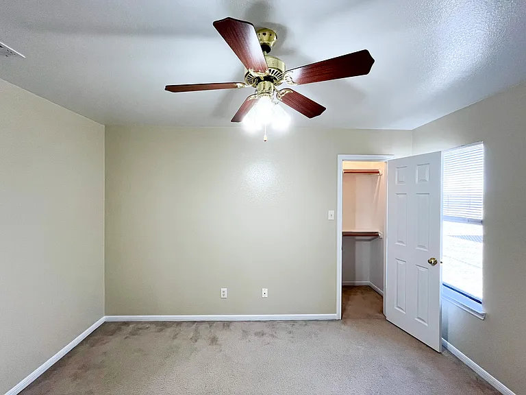 1303 Nicholas Cir #B — Photo 29