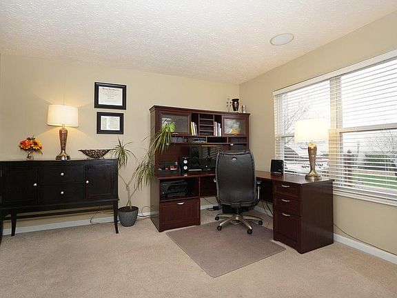 4th image of 4853 Riverwalk Dr