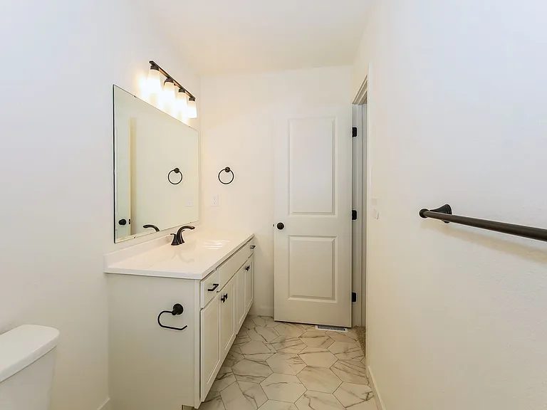 8051 Moonlight Creek Ln — Photo 12