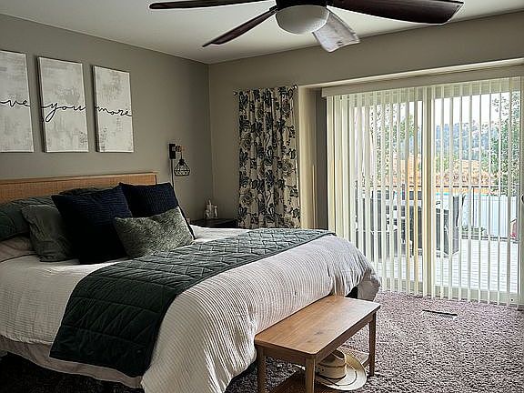 4th image of 3210 Rosemont Way