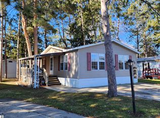 13 Riverview, Saint Louis, MI 48880