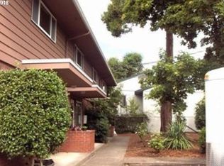 306 F St, Springfield, OR 97477