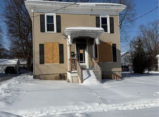 39 Perry St, Auburn, NY 13021