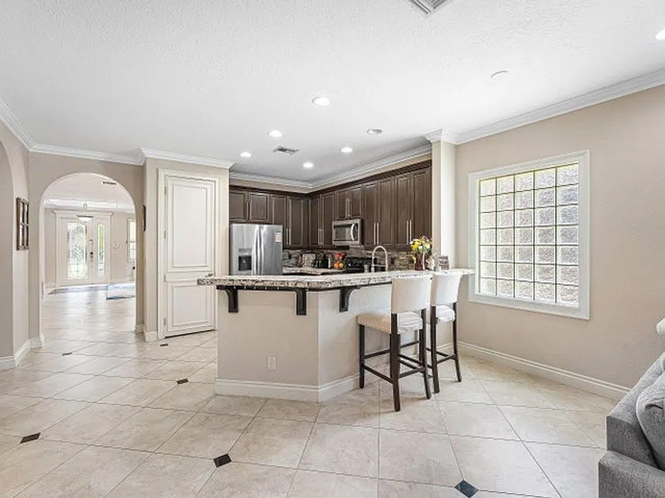 310 Venice Blvd #310