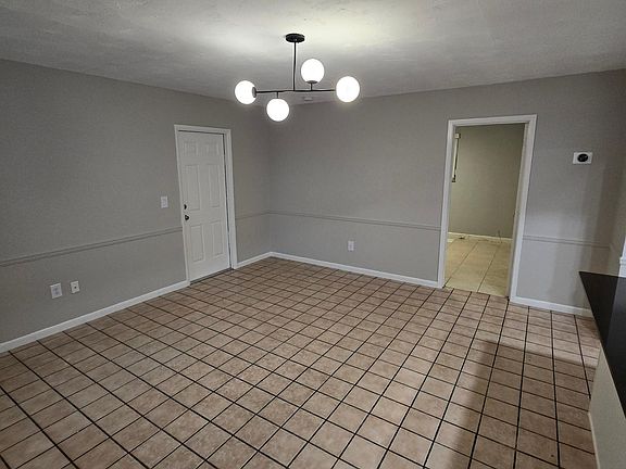 3rd image of 4271 Kent Ave