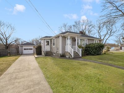 575 Shirley Ave, Somerset, MA, 02725