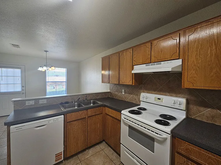 3209 Toledo Dr #A — Photo 7