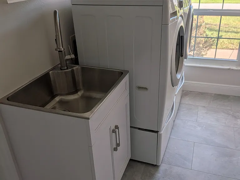 Laundry with Storage