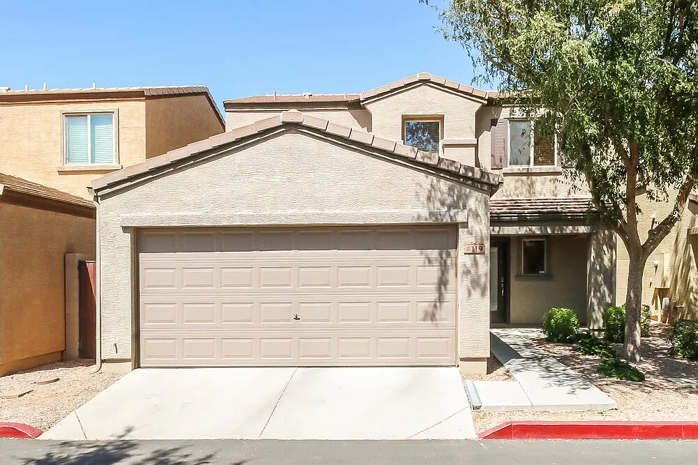 3 bed, 2.5 bath, 1560 sqft, $2,195 — Photo 1