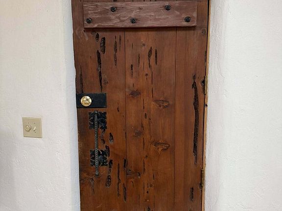 5th image of 1720 N Forgeus Ave