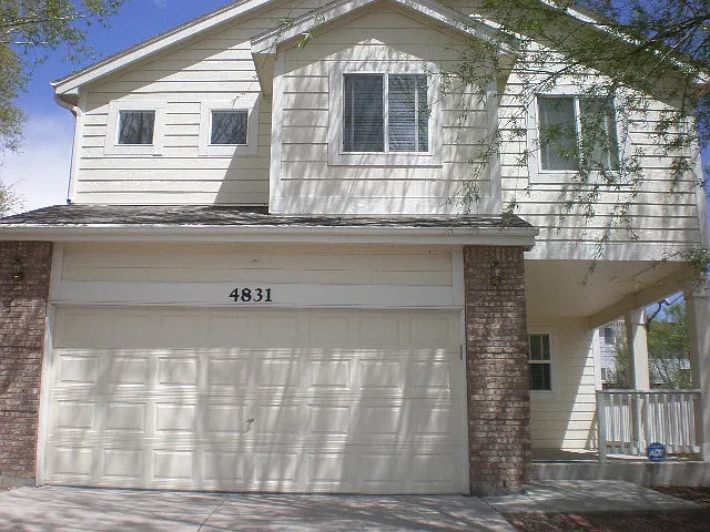 5 bed, 3200 sqft, $2,995 — Photo 1