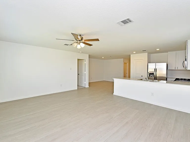 10218 Prairie Dunes Ln — Photo 5