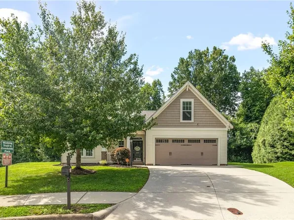209 Waters Edge Dr, Archdale, NC 27263