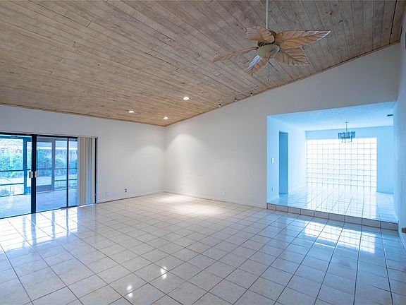 4th image of 5710 NW 54th Way