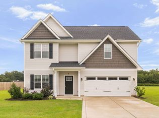 8 Sanford Ln, Dunn, NC 28334