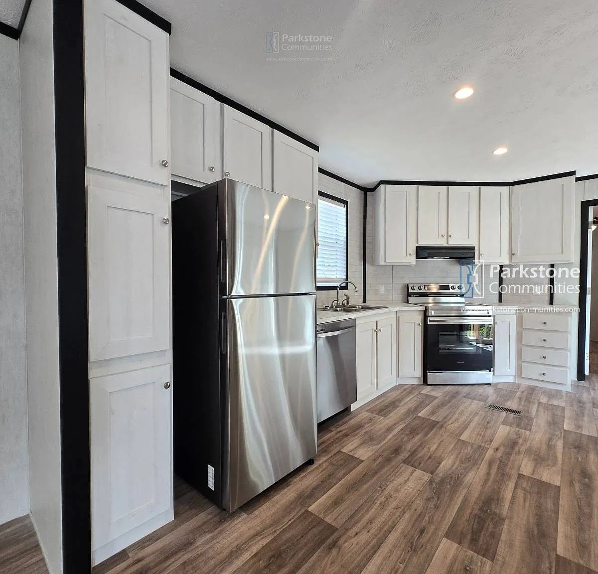 3 bed, 2.0 bath, 1140 sqft, $1,200 — Photo 3