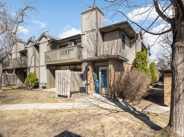 385 Shelard Pkwy Unit 202, Saint Louis Park, MN 55426