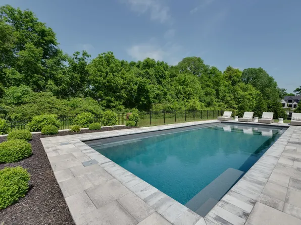 6337 Percheron Ln, Arrington, TN 37014