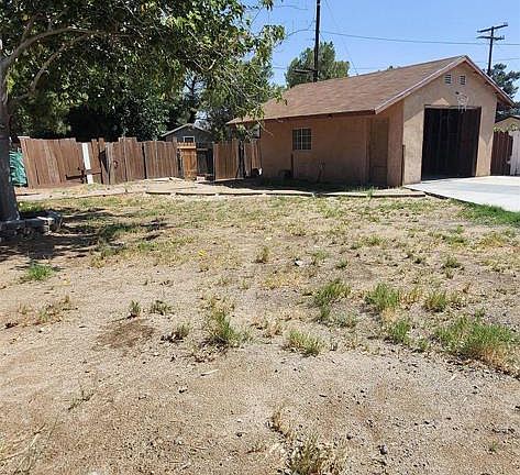 3rd image of 44524 Calexico Ave