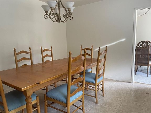 5th image of 832 Oddstad Blvd