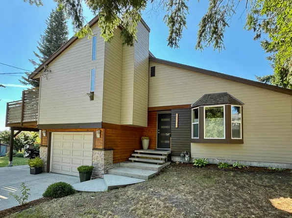 5463 Kensington Rd, Sechelt, BC V7Z 0N9