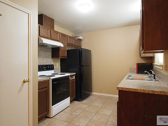5th image of 2764 Cairo St