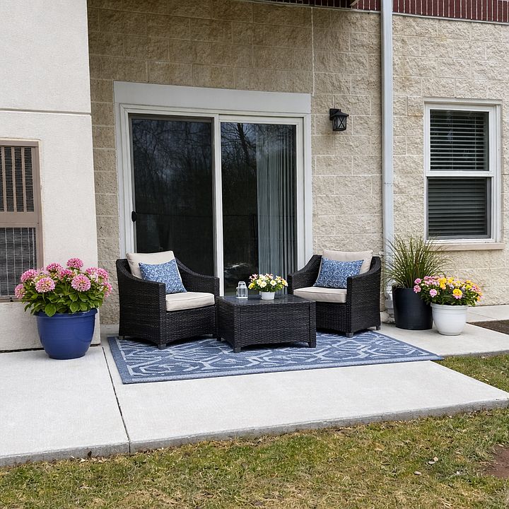 1st image of 31480 Warren Rd #303