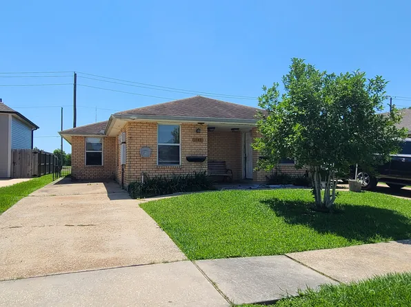 3541 Kings Dr, Chalmette, LA 70043