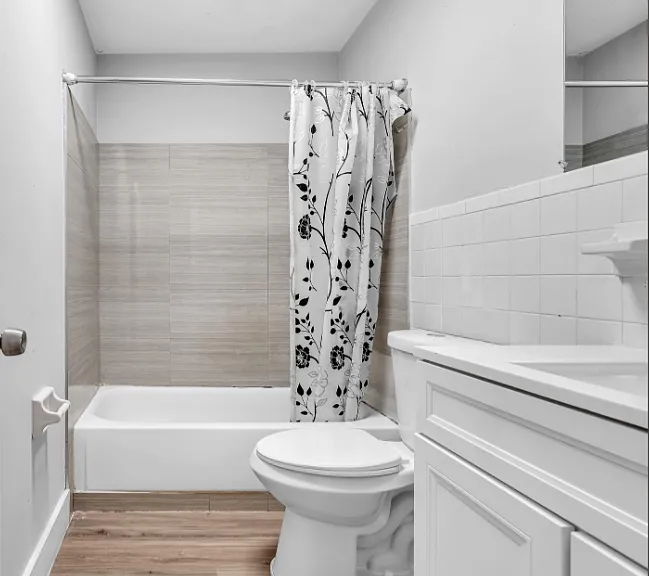 232 SE 9th Ave #2 — Photo 3