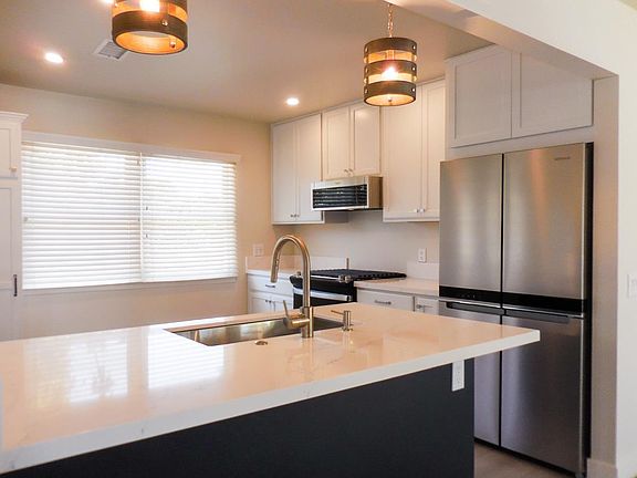 3rd image of 106 San Nicolas Ave #106