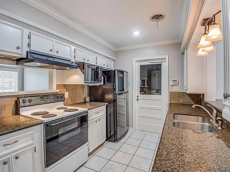 2322 Ansbury Dr — Photo 8