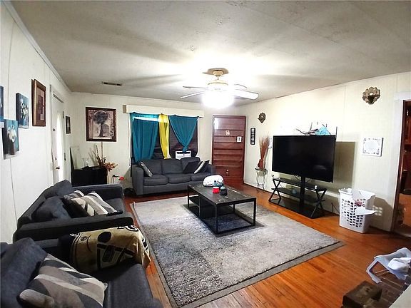 2nd image of 508 Caston Ave