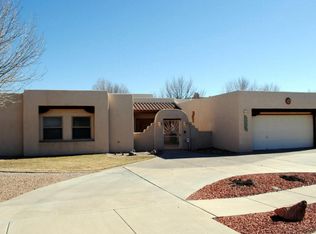 2208 Via Madrid Ct NW, Albuquerque, NM 87104