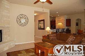 3rd image of 25806 Santolina