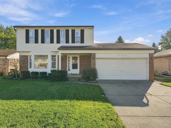35808 Indigo Dr, Sterling Heights, MI 48310