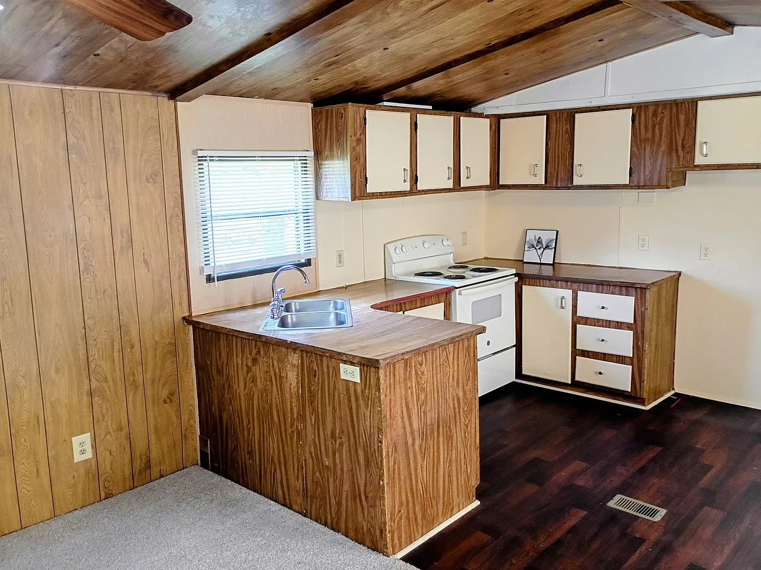 1711 Roscoe Howey Rd — Photo 3